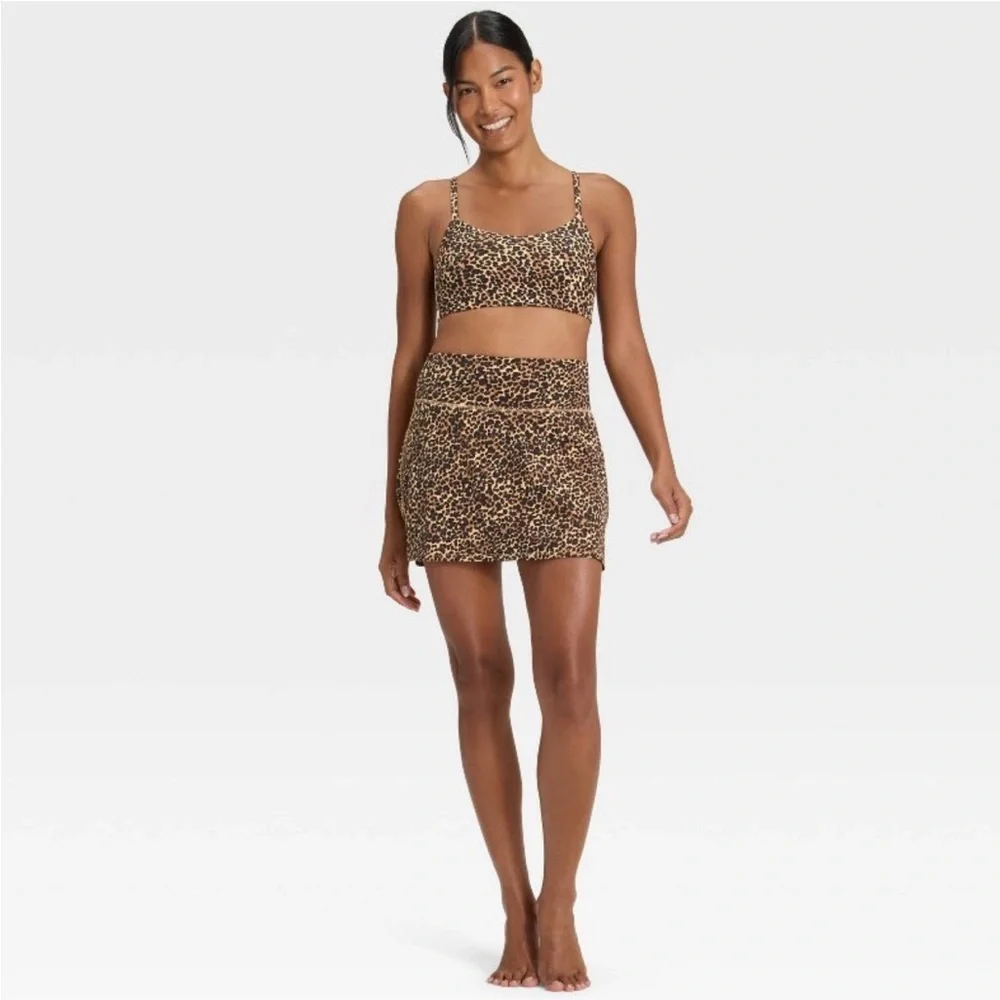 Everyday Soft Light Support Strappy Sports Bra - All In Motion™
Animal Print - Picture 5 of 7